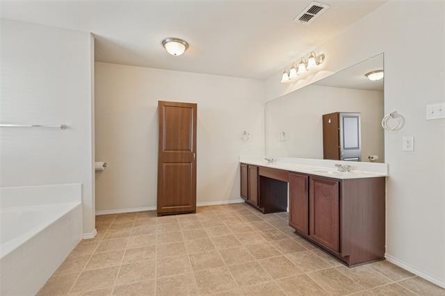 Building Photo - 1108 Black Cherry Dr