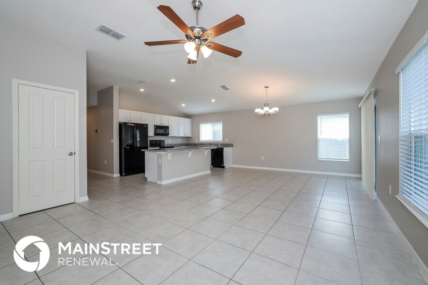 Building Photo - 2859 Mosshire Cir