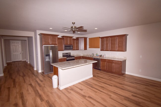 Building Photo - 343 Armitage Way