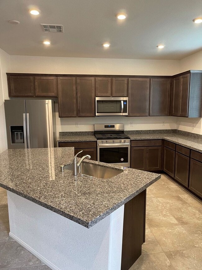 Building Photo - BRAND NEW HOME - Skye Canyon