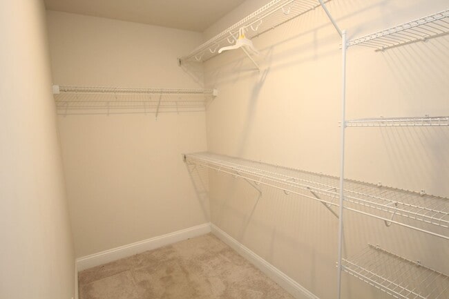 Building Photo - Plantation Lakes a golf community with numerous amenities for residents to enjoy.