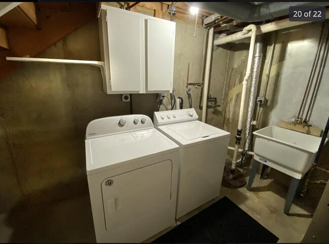 Building Photo - 353 Ashwood Ct