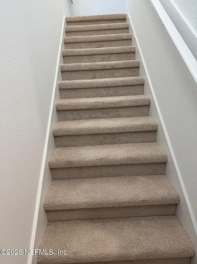 Building Photo - 624 Farmfield Dr