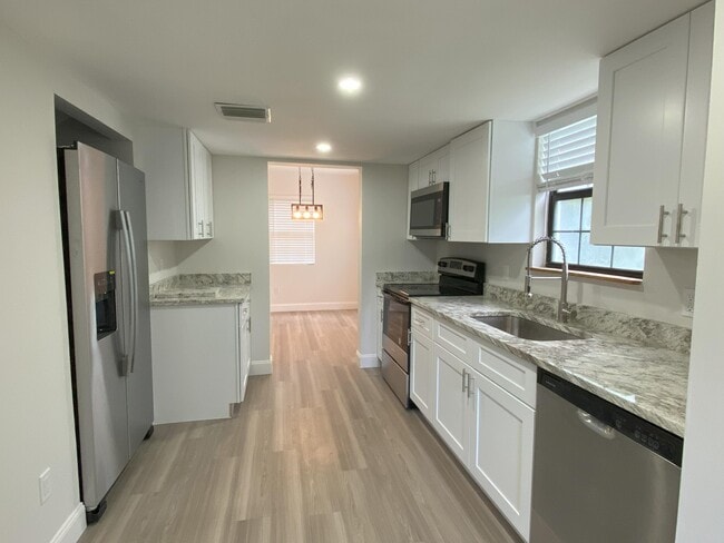 Building Photo - 17389 63rd Rd N