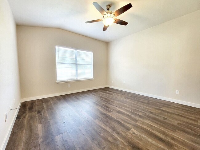 Building Photo - Charming 3BD/2BA Home with Spacious Backyard in Cedar Park
