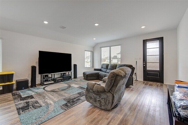 Building Photo - 2904 Cordova Hl Dr