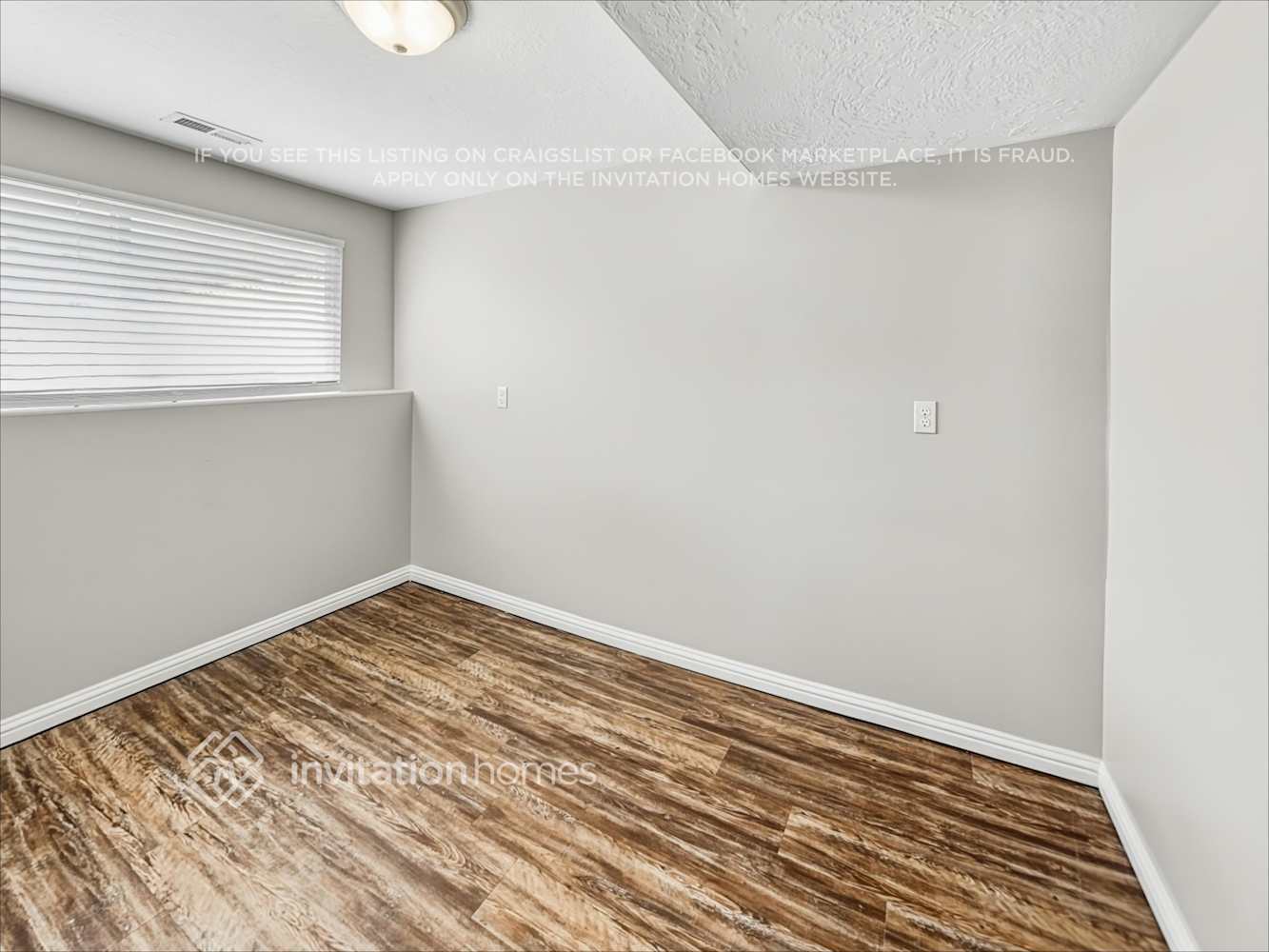 Building Photo - 6672 S Somerset Dr