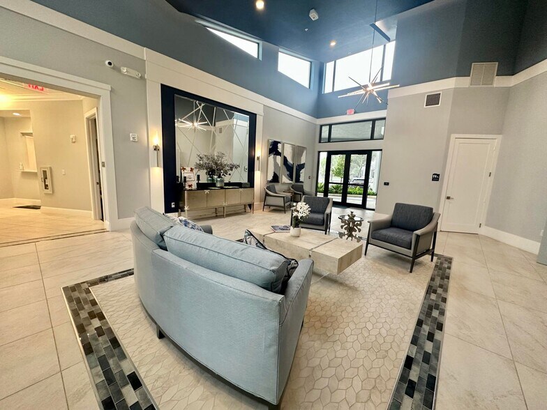 Building Photo - 14773 Cumberland Dr