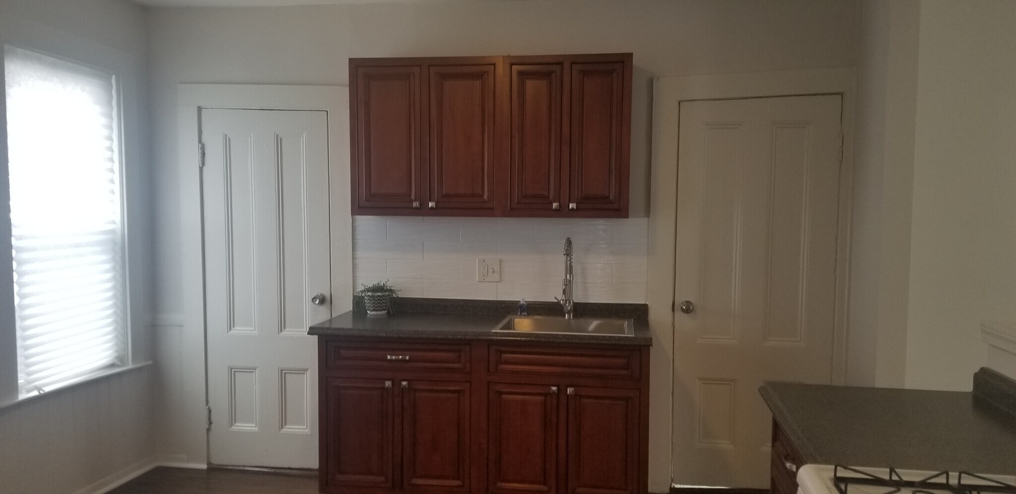 Nicely updated kitchen - 7 Shawmut Ter
