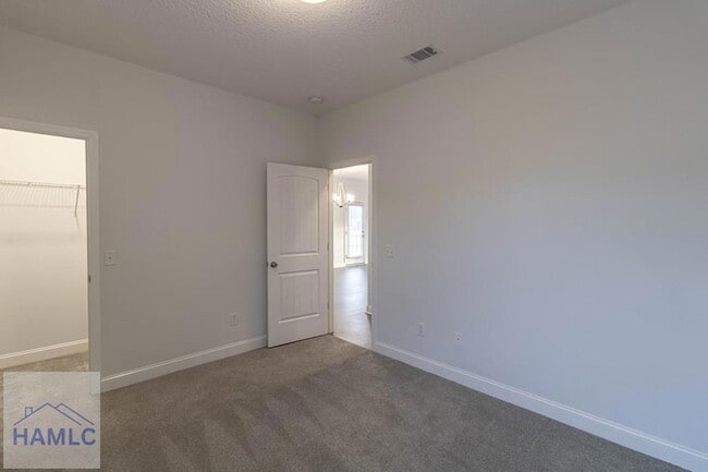 Building Photo - 260 Rutledge Dr