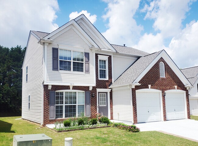 Building Photo - 6816 Southbrook Dr