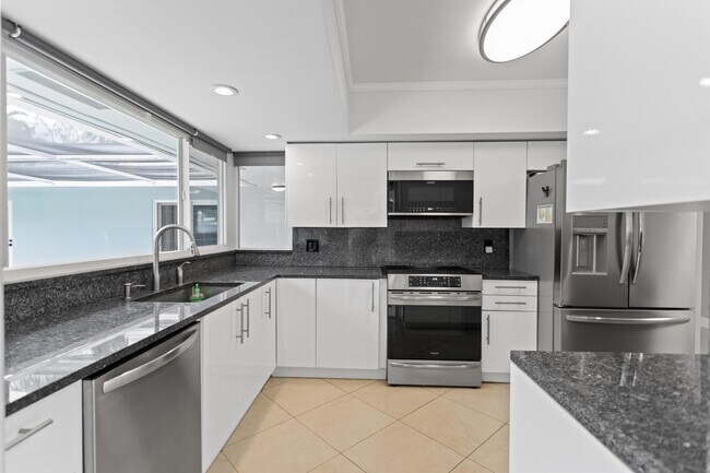 Building Photo - 5281 SW 4th Ct