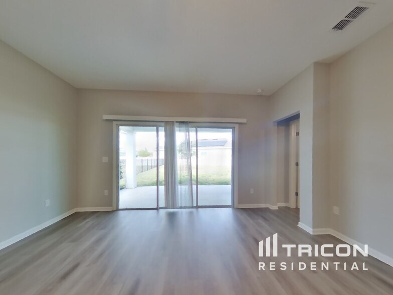 Building Photo - 164 Bloomfield Wy