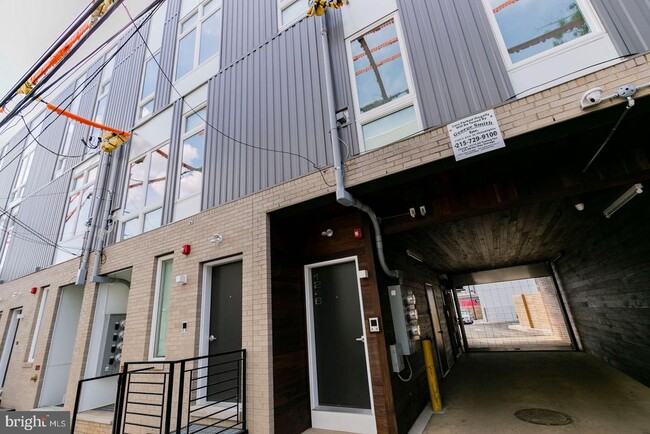 Building Photo - 1237 N 27th St