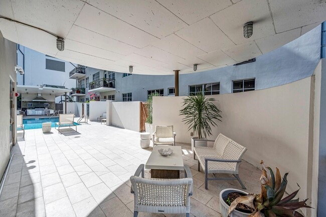 Building Photo - 411 NW 1st Ave