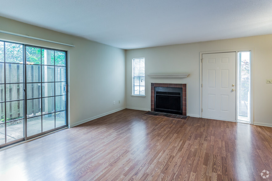 Living Area - Foxglen Apartments