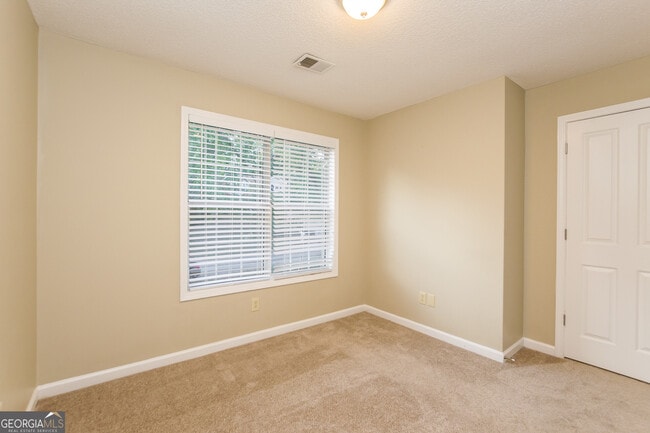 Building Photo - 1107 Langrage Dr SW