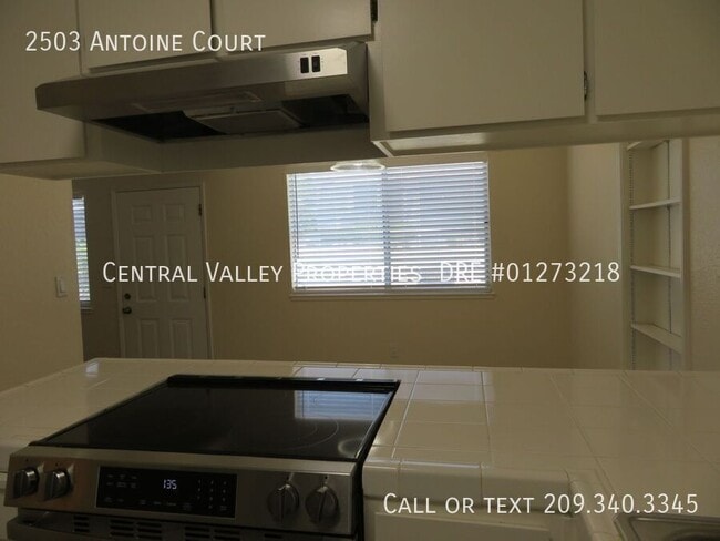 Building Photo - 2503 Antoine Ct