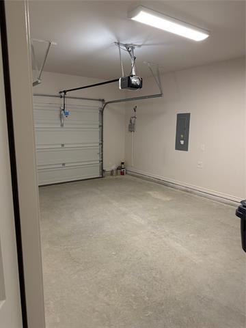 Building Photo - 409 Saddle Ln