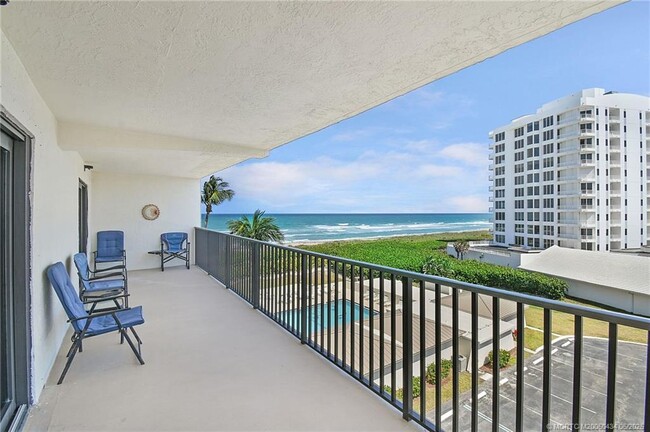 Building Photo - 10044 S Ocean Dr
