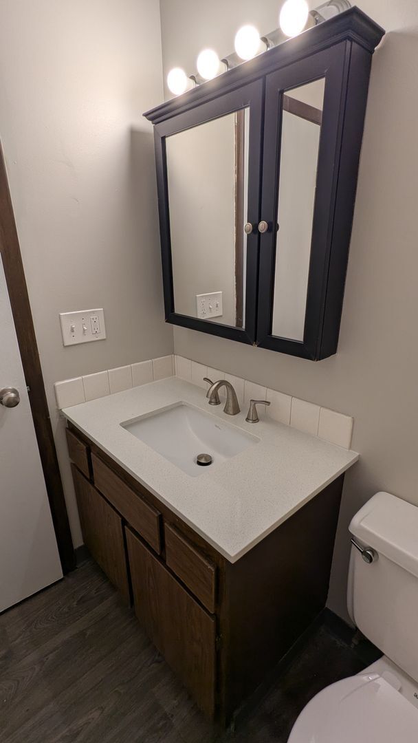 Building Photo - MN Cedar Village (797)