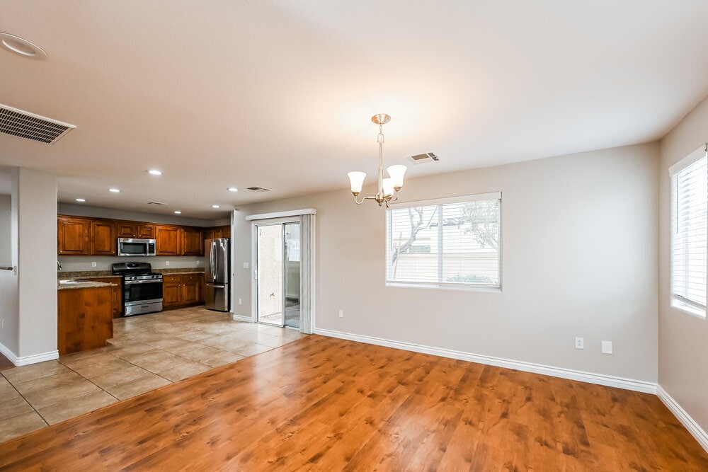 Building Photo - 5714 Old Colony Dr