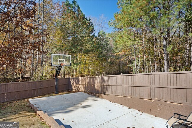 Building Photo - 215 Arthur Hills Dr