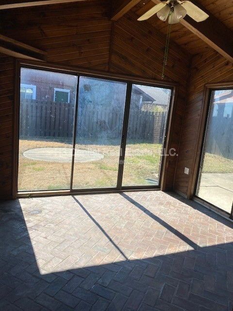 Building Photo - 2 Georgetown Dr