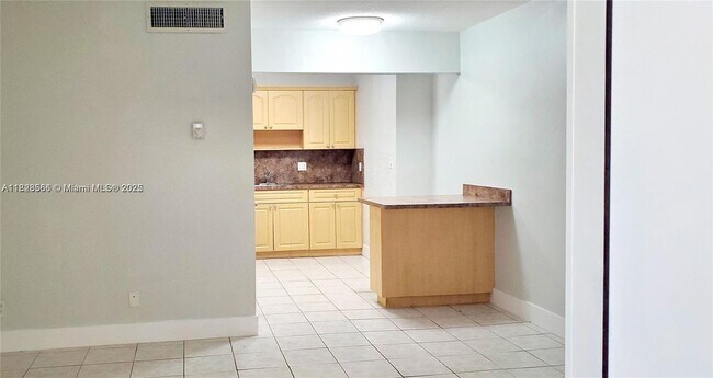 Building Photo - 4163 SW 67th Ave