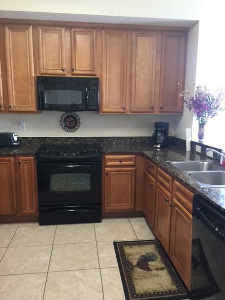 Building Photo - 150 Pantano Cay Blvd