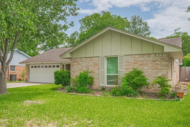 Building Photo - 9011 Bintliff Dr