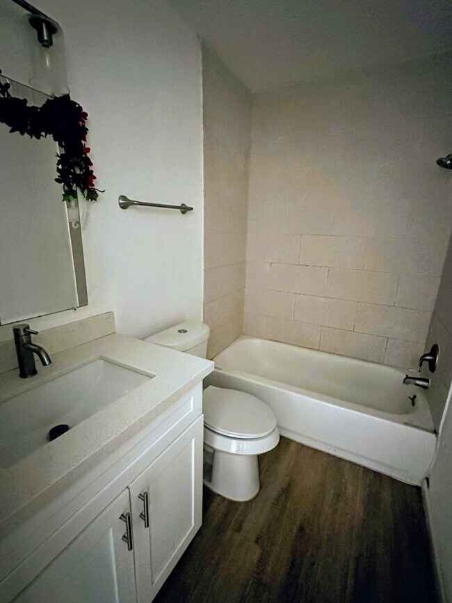 Building Photo - 12400 Brookglade Cir