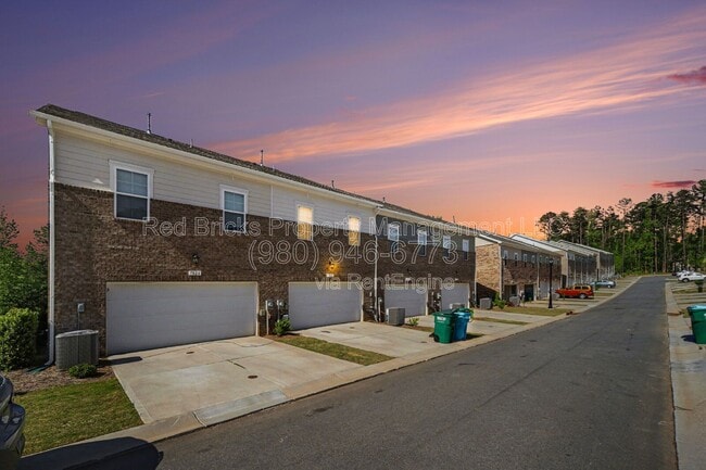 Building Photo - 7828 Nelson Rd