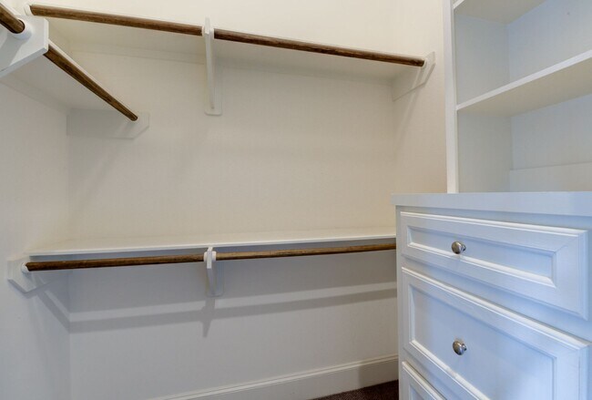 Building Photo - Morningside Terrace Luxury • 4BR + Game Ro...