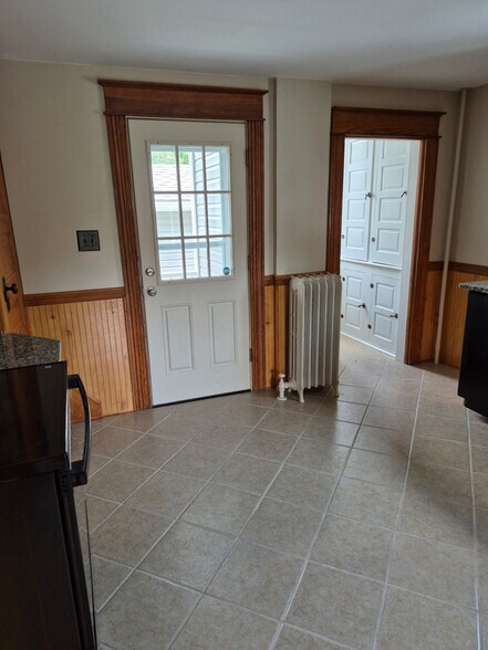 Building Photo - 104 Novitsky Ct