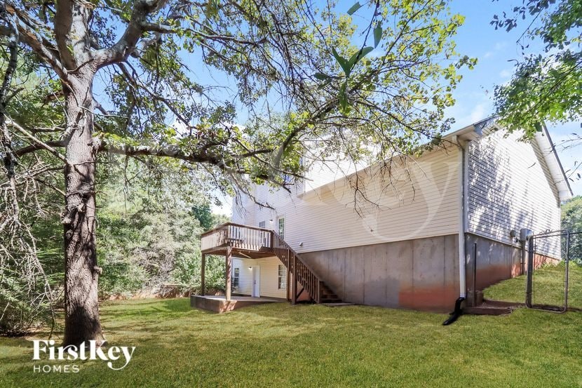 Building Photo - 459 Fernwood Cir