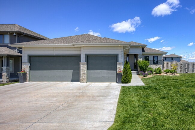 Building Photo - 19202 Taylor Cir