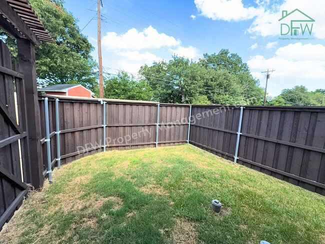 Building Photo - Modern Comfort Meets Style in the Heart of Euless – 3 Bed, 2 Bath Home with Premium Finishes!