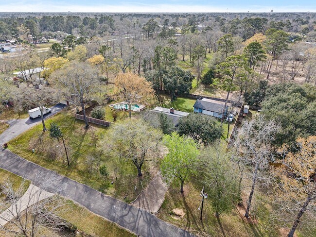 Building Photo - 23864 White Oak Ct