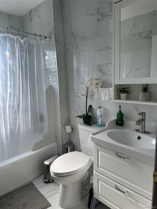 Building Photo - 242 Sommerville Pl