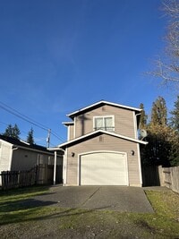 Building Photo - 224 Wyandotte Ave