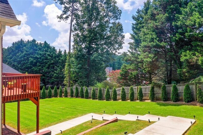 Building Photo - 3040 Stone Rd