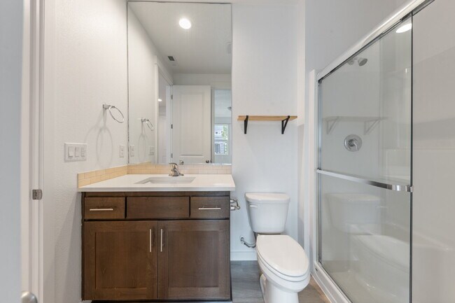 Building Photo - Large Recent Construction Home with Bonus Room!