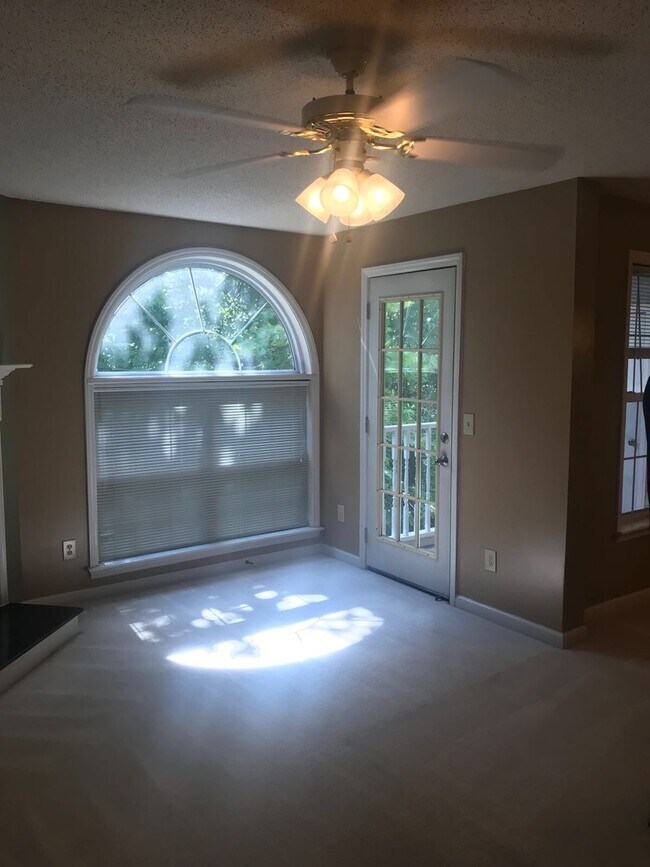 Building Photo - Coming Soon! 2 Beds 1.5 Baths! at River Vi...