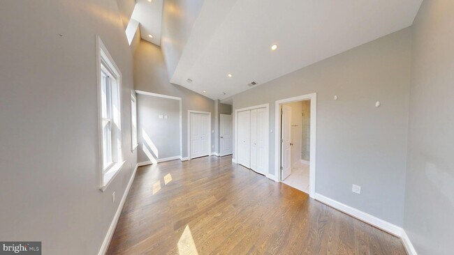 Building Photo - 4023 New Hampshire Ave NW