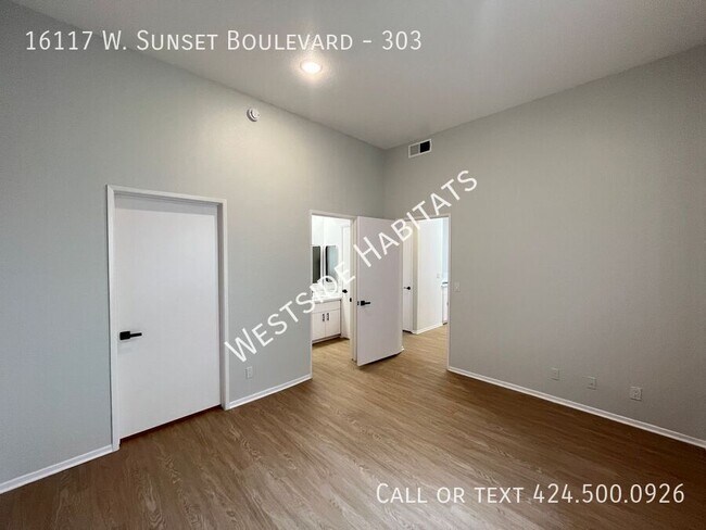 Building Photo - 16117 W Sunset Blvd