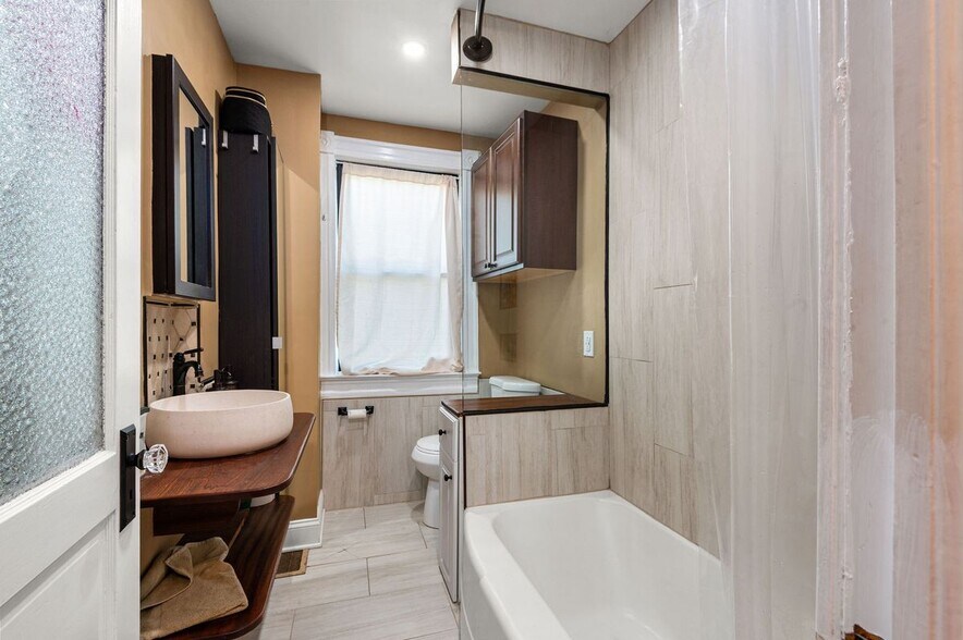 Building Photo - 117 Park Ave