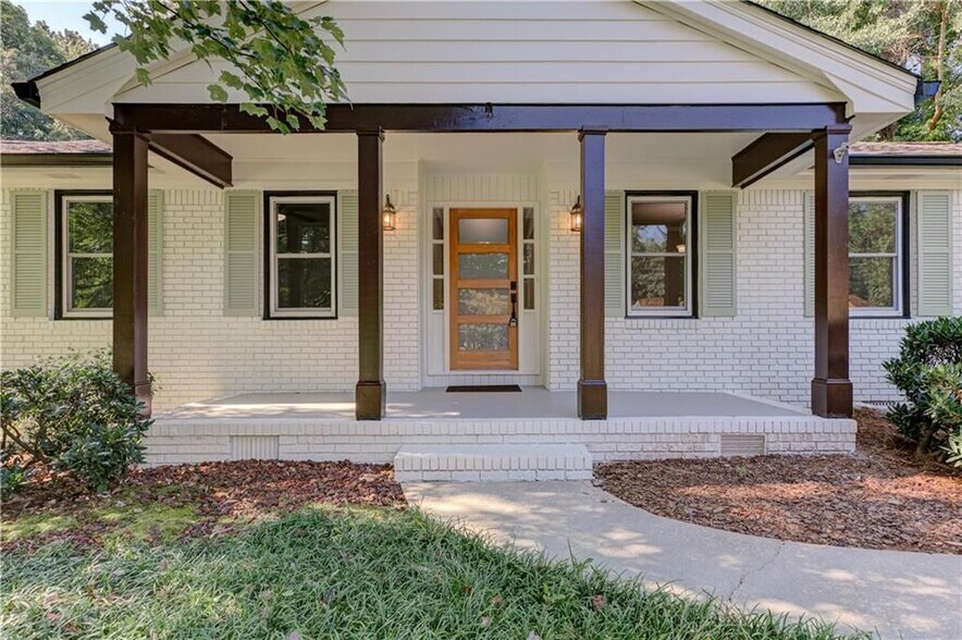 Building Photo - 1837 Chancery Ln