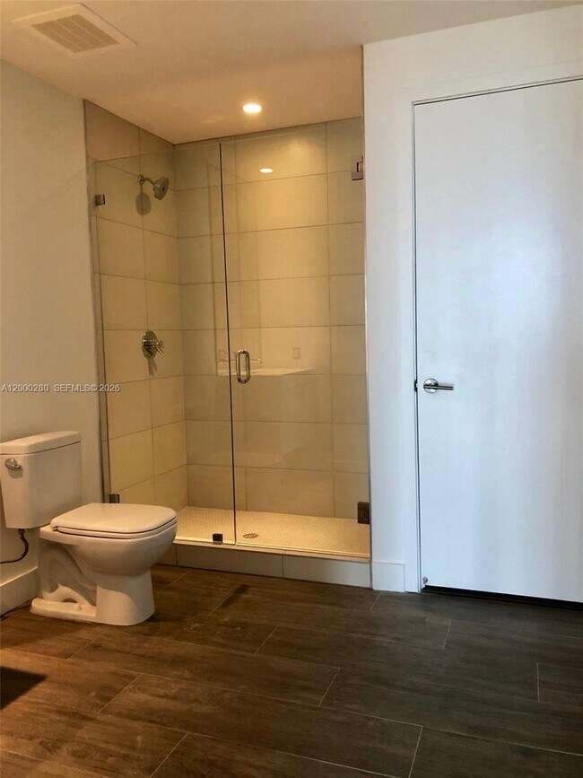 Building Photo - 2900 NE 7th Ave