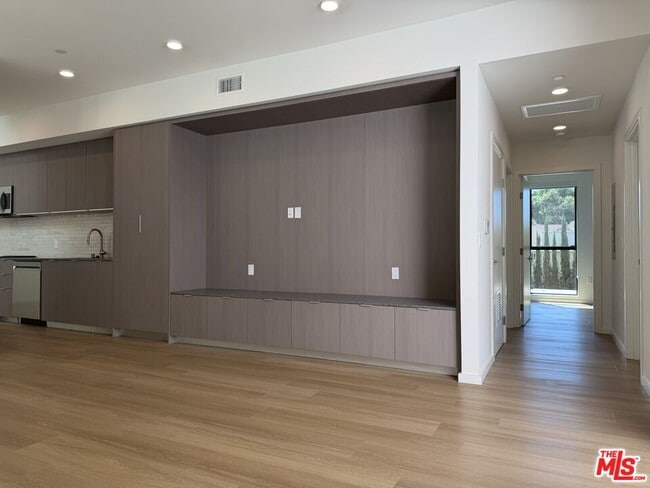 Building Photo - 5119 Colfax Ave